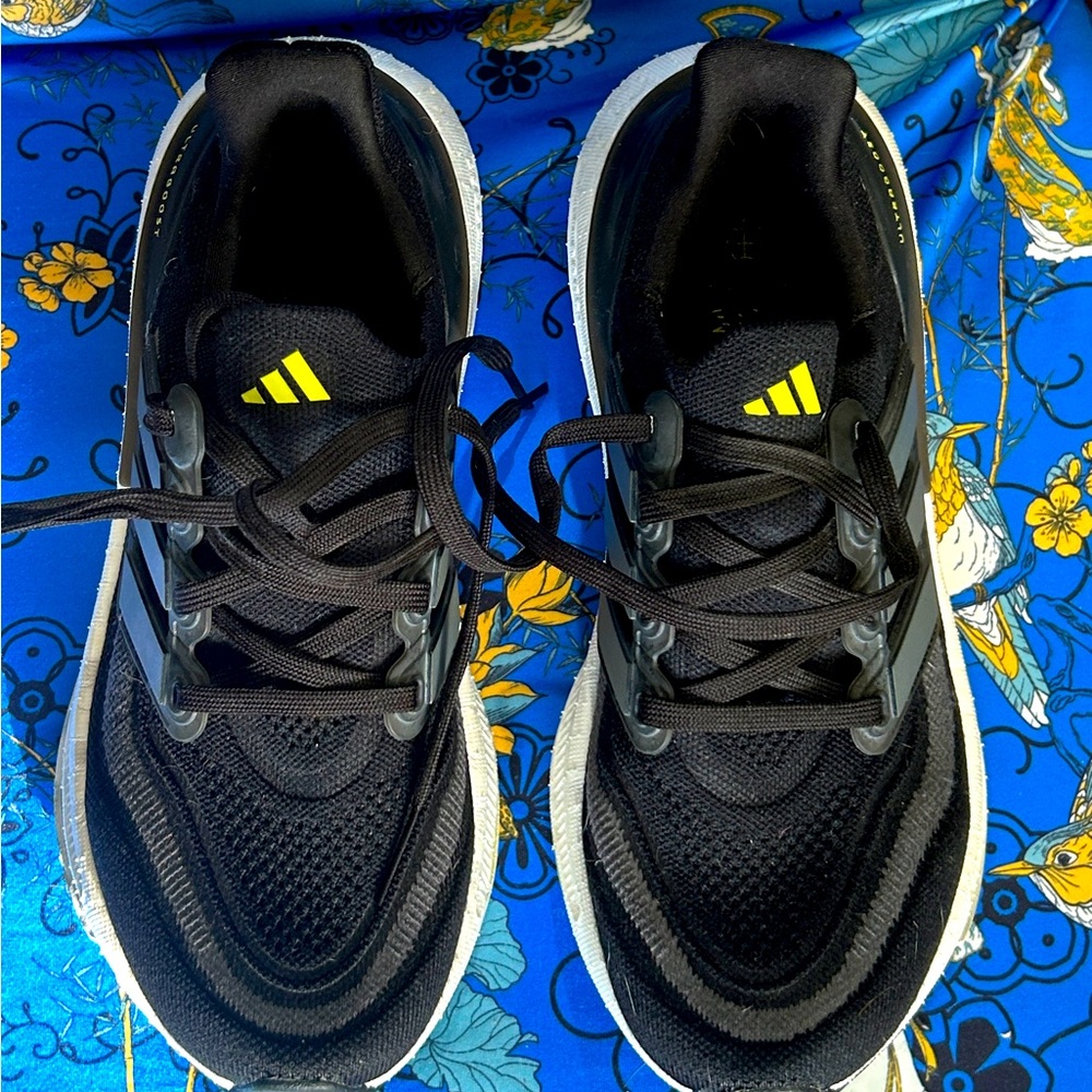 Adidas Cloudboost Lightweight Black Running Shoes 7 GUC
